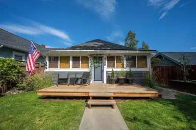 Image de Hot Tub + Walkable Cda Stay, Pet Friendly