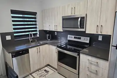 Image de Charming 2-bedroom apartment in terrific Hollywood with Ac, WiFi