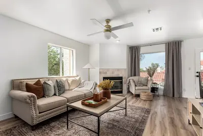 Image de Scottsdale Bay Club Penthouse Condo! ! Newly Remodeled Pool W/Private Access.