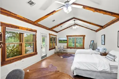 Image de Sunrise Casita at Hudson Bend Ranch - Wedding, Event, Retreat, and Vacations