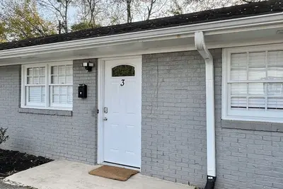 Image de Apt. near Downtown - 2br/1ba/3be