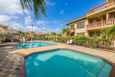 Image de Charming 2br/2ba Palma Real Condo!
