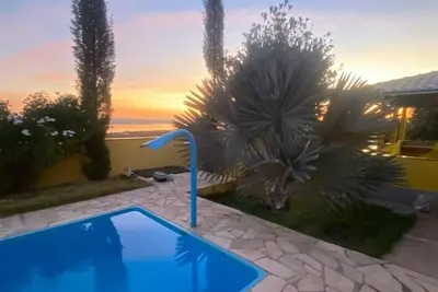 Image de House with heated pool for up to 16 people close to the beach.