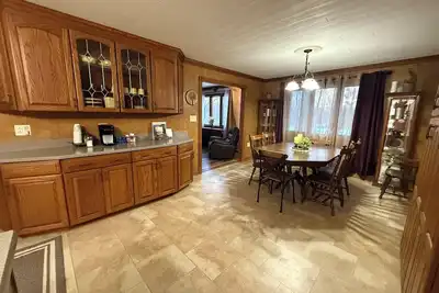 Image de Little Muddy Hideout: 3-bedroom tri-level house secluded on 10 acres in country.