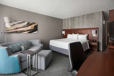 Image de 2 Tranquil Rooms Perfect for Exploring La’s Top Attractions & Venues
