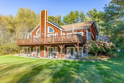 Image de Luxurious Nine-Acre Waterfront Retreat Just Four Minutes from Belfast