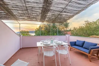Image de Sea view apartment.