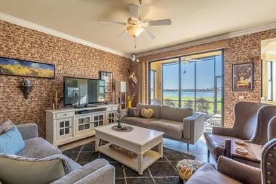 Image de Live in Paradise with Golf, Tennis, Gym, Pools + More!