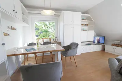Image de Individually furnished vacation apartment on the upper and top floor