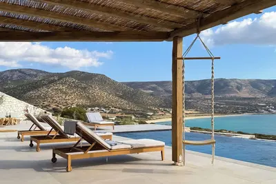 Image de Seafront Villa design and luxury with stunning sea view.