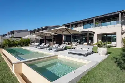Image de Elegant Golfside Villa with Private Pool | 14 Guests | Steps from Sufi Pier