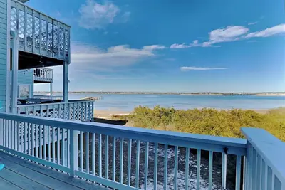 Image de Sandcastle Townhomes #24 | Near Beach w. Sound Access, Pool, Boat Slip + More