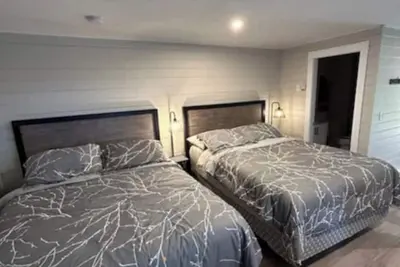 Image de Bright and cozy duplex. Osprey cabin #1