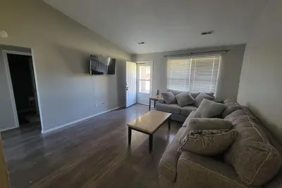 Image de fully Remodeled explorers luxury suite