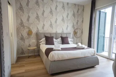 Dwelling Amelia Apartment 4, spacious and tastefully finished, centrally well served.