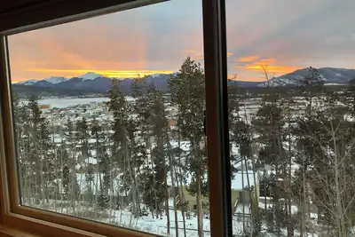 Image de Sunset Mountain View Townhome and Winter Park Ski/Hike/Bike Hub