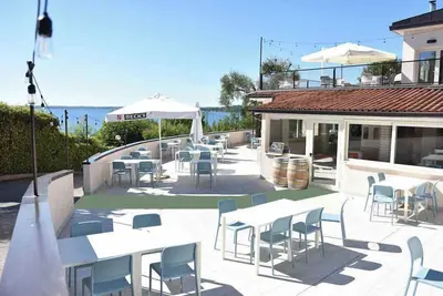 Image de Mobil-home avec climatisation, internet et terrasse