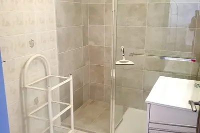 Image de 2 Pièces en rez de villa vue mer