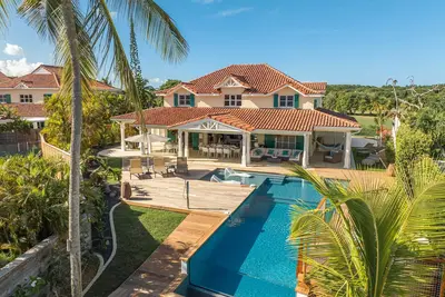 Image de Caribe villa luxe bord de mer et piscine