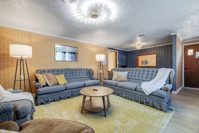 Image de Retro! - 4br Near Sav Airport