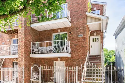 Image de New York Getaway With Balcony!
