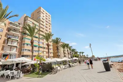 Image de \"Stylish apartment on the boulevard of Torrevieja with side sea views\"