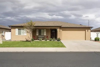 Image de Canyon View: Bright, Comfy Stay Near Trails & Town
