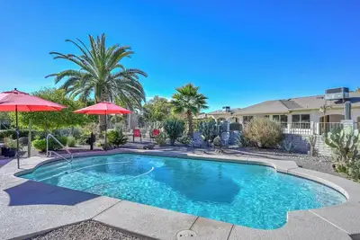 Image de Private Pool, Desert Oasis, Snowbird Sanctuary, 55+ Community, 30+d stay