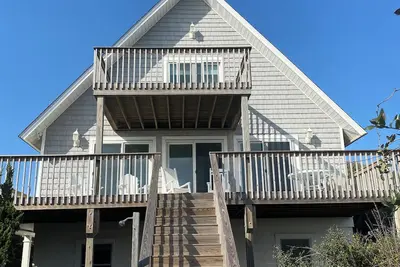 Image de Beautiful Oceanfront Beach house