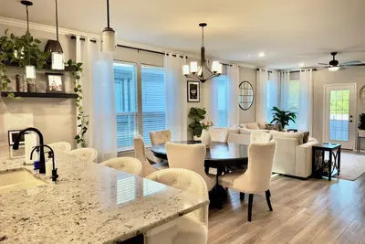 Image de Cozy Home Near Airport and Downtown Atx