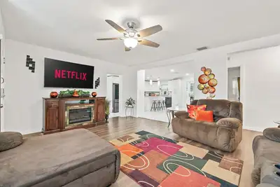 Image de Relaxing Tampa Retreat w/Pool, Fire Pit & GameRoom