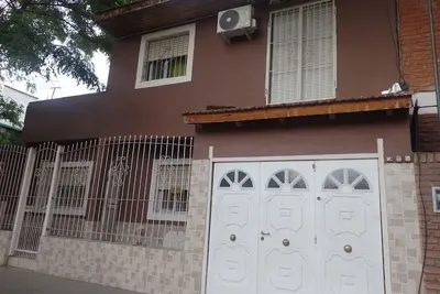 Image de Your perfect stay here, with grill, private garage and wifi, centrally located.