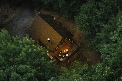 3bd 2ba Cabin with Hot Tub & Fireplace