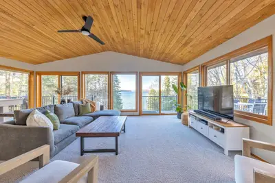 Image de Discounted nightly rate available August 14-20. Won’t last long! Lake Pokegama!