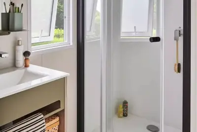 Image de Mobil Home Premium Hill 4 Zimmer 6 Personen Klimaanlage + Tv