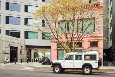 Image de Pet Friendly + Suite | Rooftop Hot Tub & Bar