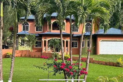 Image de Relaxing retreat at Paradise Palms Estate. Minutes away from Appleton Estate.