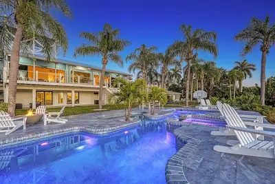 Image de Pearl on the Bay - A breathtaking Pool & Bayfront property - an unparalleled vacation experience