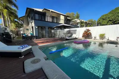 Image de Tranquil Bali-Style 4 br lux beachside townhouse with own pool
