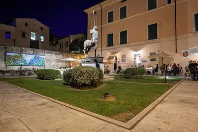 Cozy Pietrasanta central Apartment with Loft