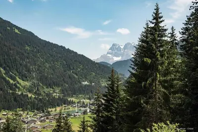 Image de Appartement Ă Chatel avec baignoire