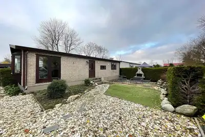 Image de Chalet à Tzummarum près de la campagne
