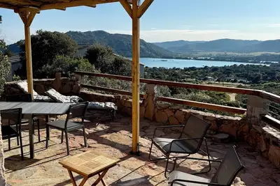 Image de Mini Villa tout équipée vue plage de Santa-Giulia depuis sa terrasse de 34 m2