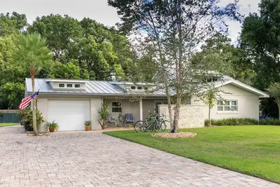 Image de Rent 2 nights Get 1 night Free! ! Pristine lodging! 5min to Dt Mt. Dora!