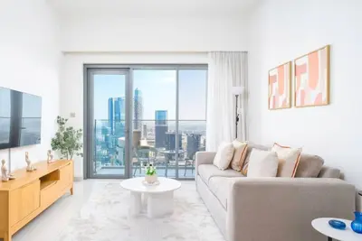 Image de Sleek 1 Br in Burj Royale with Canal View