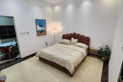 Image de Family Friendly, Near Airport, Central Location