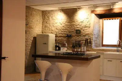 Image de Apartment for 6+1 people with pool, wifi and barbecue nestled in the hills