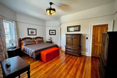 Image de Beautiful 2 bedroom upstairs apartment in downtown Sandusky