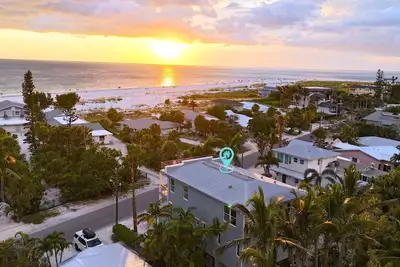 Image de Gulf Views 🌊 | Elevator 🏡 | 50 Yards to Beach 🌴| Heated Pool & Spa 🌅Sunsets