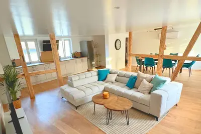 Image de Au Soleil: Grand appartement chaleureux